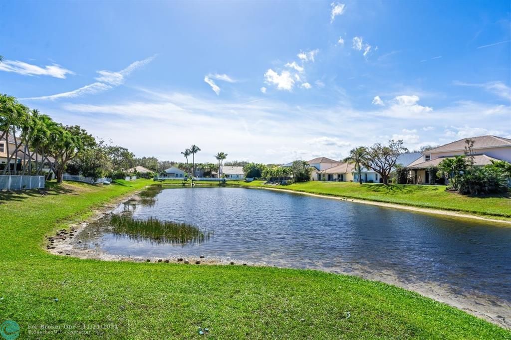 For Sale: $1,035,000 (4 beds, 2 baths, 1940 Square Feet)