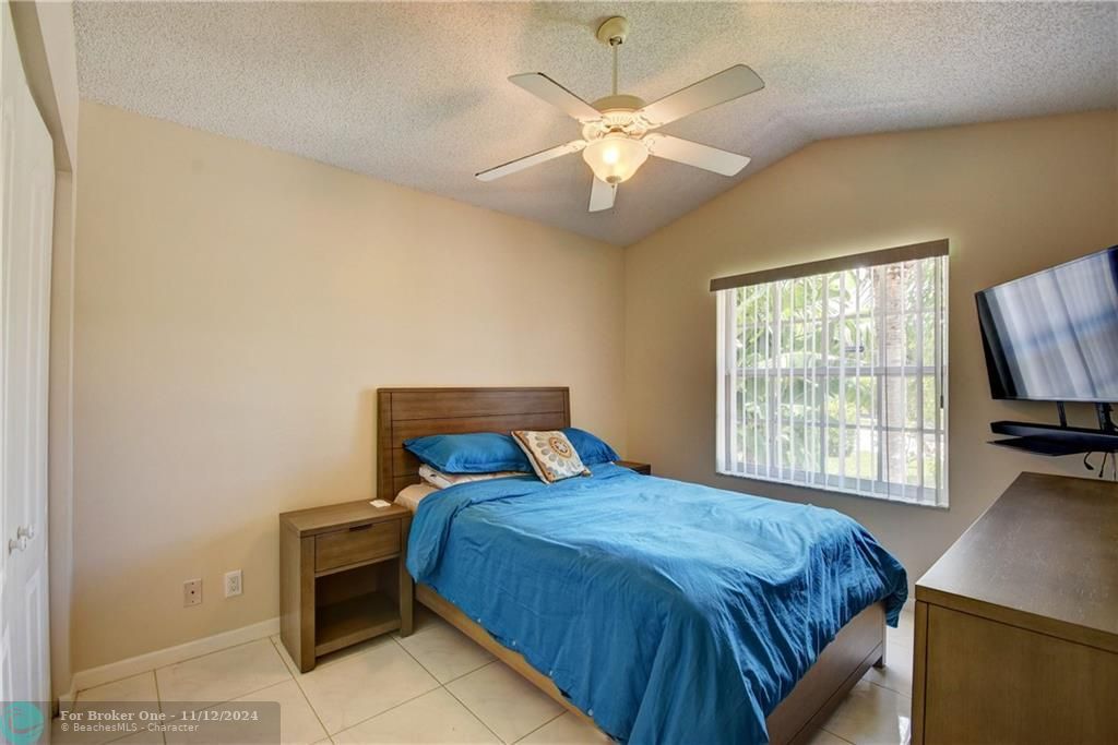 For Rent: $3,350 (3 beds, 2 baths, 1443 Square Feet)