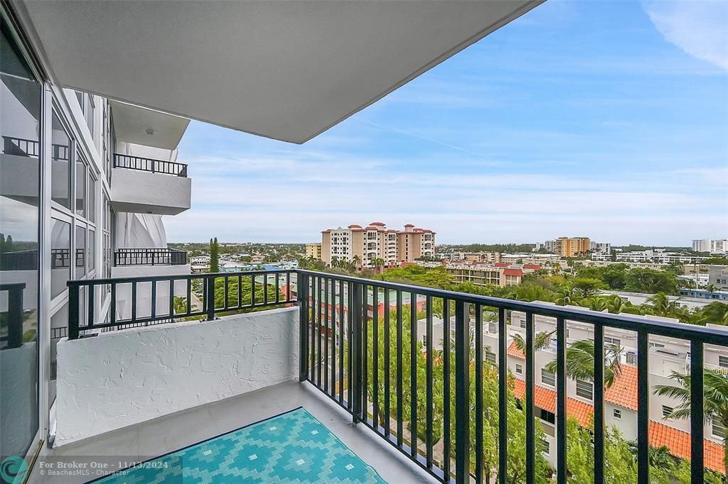 Active With Contract: $4,200 (2 beds, 2 baths, 1050 Square Feet)