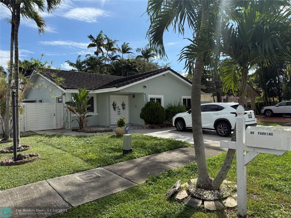 For Sale: $705,000 (4 beds, 2 baths, 1942 Square Feet)