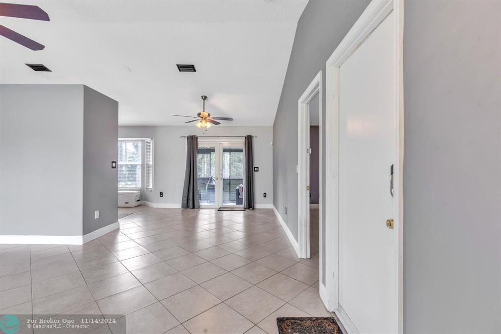 For Sale: $544,900 (3 beds, 2 baths, 1273 Square Feet)