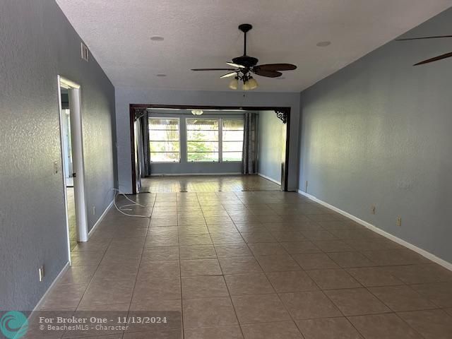 For Rent: $2,200 (2 beds, 2 baths, 1419 Square Feet)