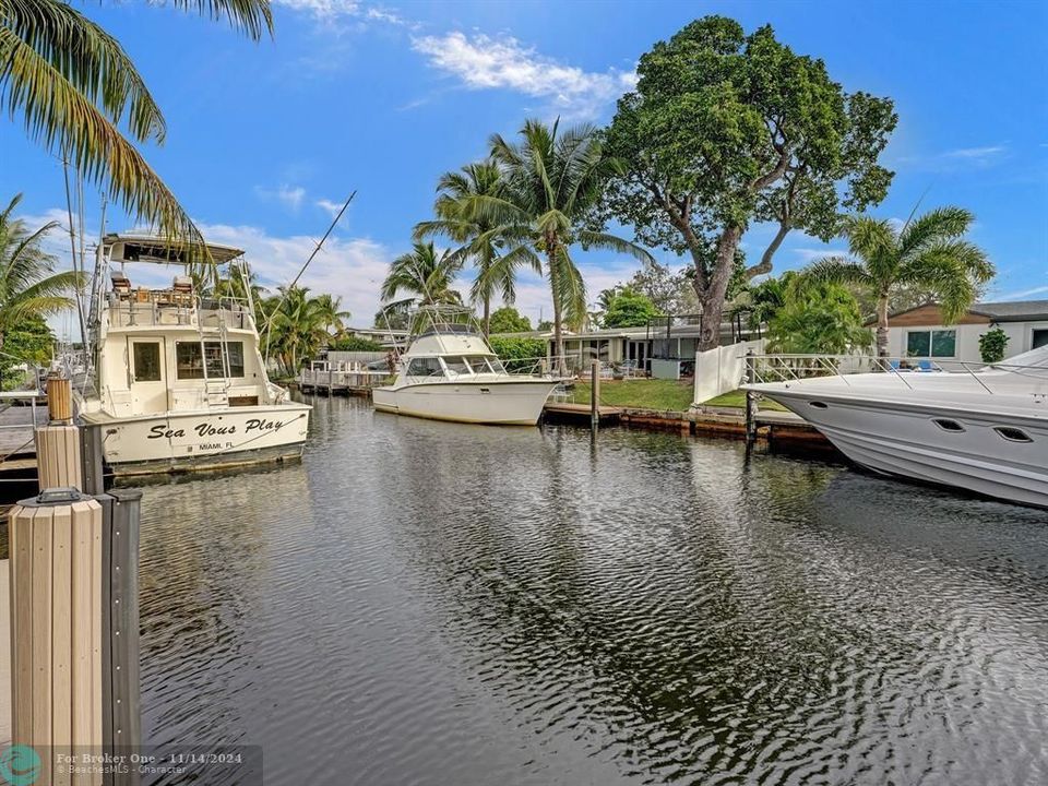 For Sale: $1,500,000 (4 beds, 4 baths, 2548 Square Feet)