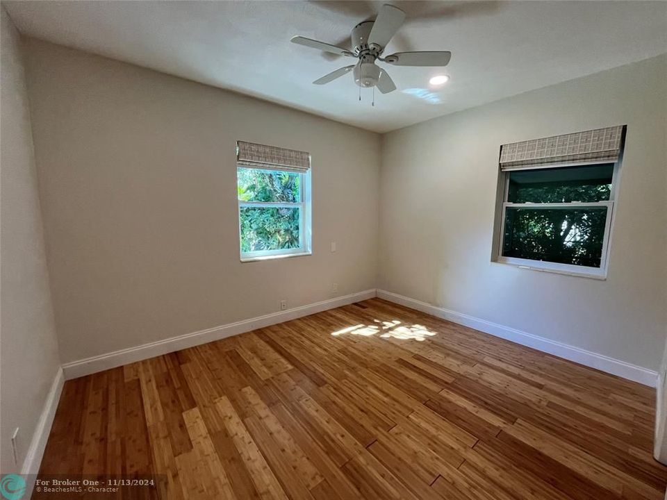 For Rent: $3,100 (3 beds, 1 baths, 1188 Square Feet)