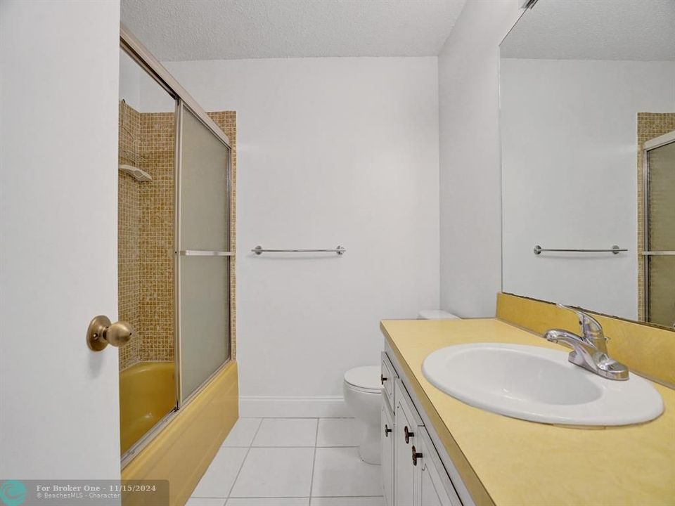 For Rent: $1,500 (1 beds, 2 baths, 1046 Square Feet)