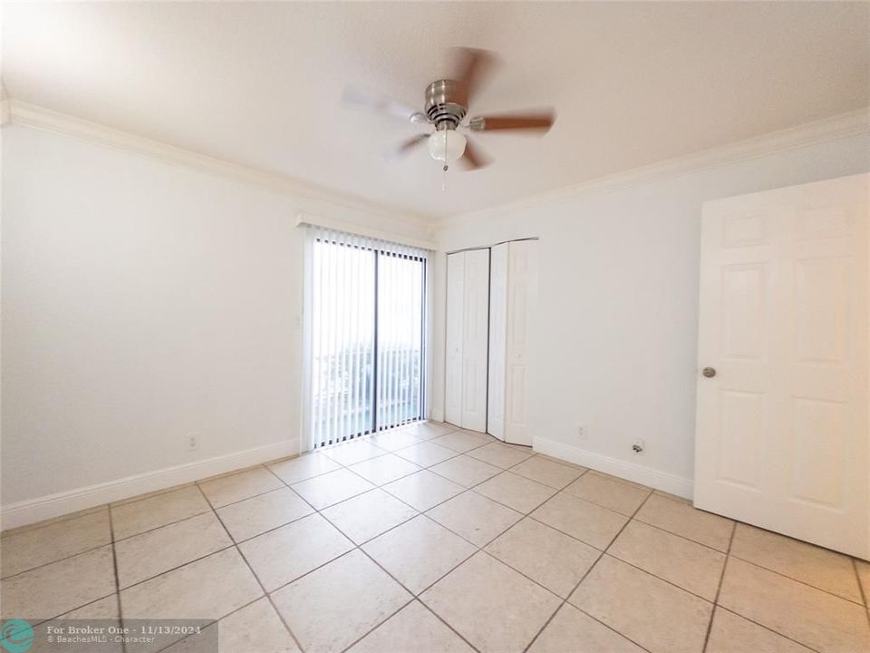 For Sale: $245,000 (2 beds, 2 baths, 800 Square Feet)