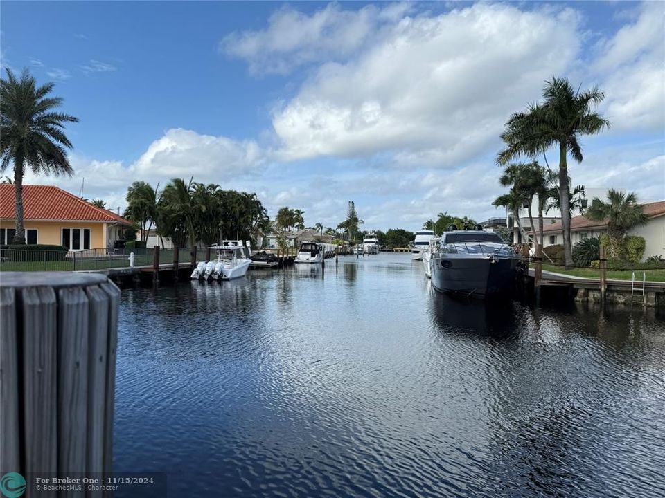 For Sale: $420,000 (2 beds, 2 baths, 1300 Square Feet)