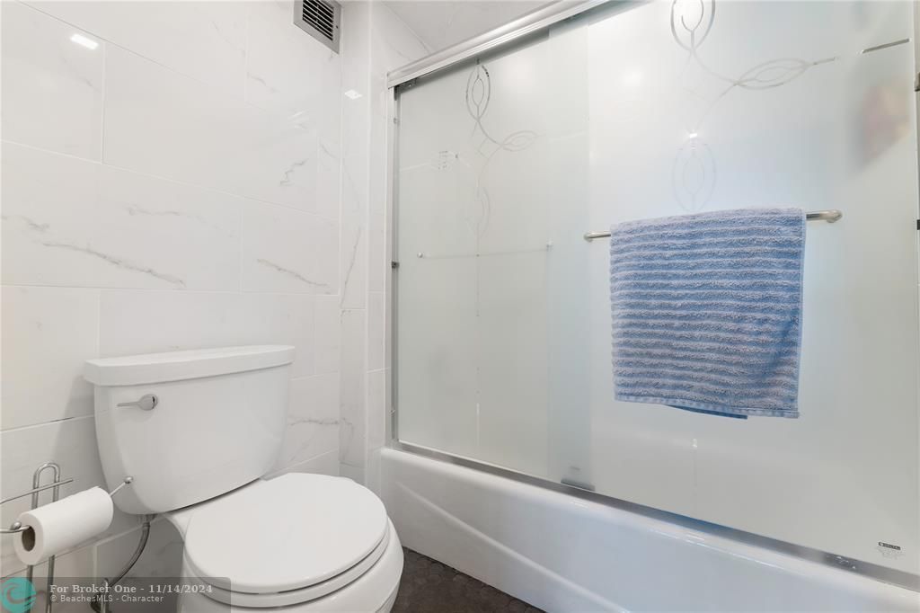 For Sale: $450,000 (1 beds, 1 baths, 1116 Square Feet)