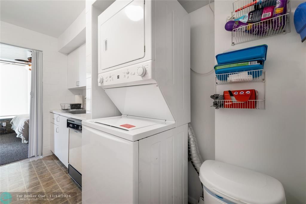 For Sale: $450,000 (1 beds, 1 baths, 1116 Square Feet)