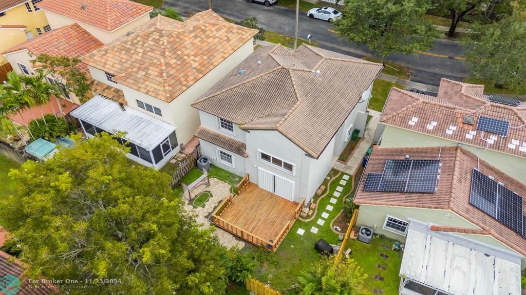 En Venta: $629,000 (3 camas, 2 baños, 1648 Pies cuadrados)