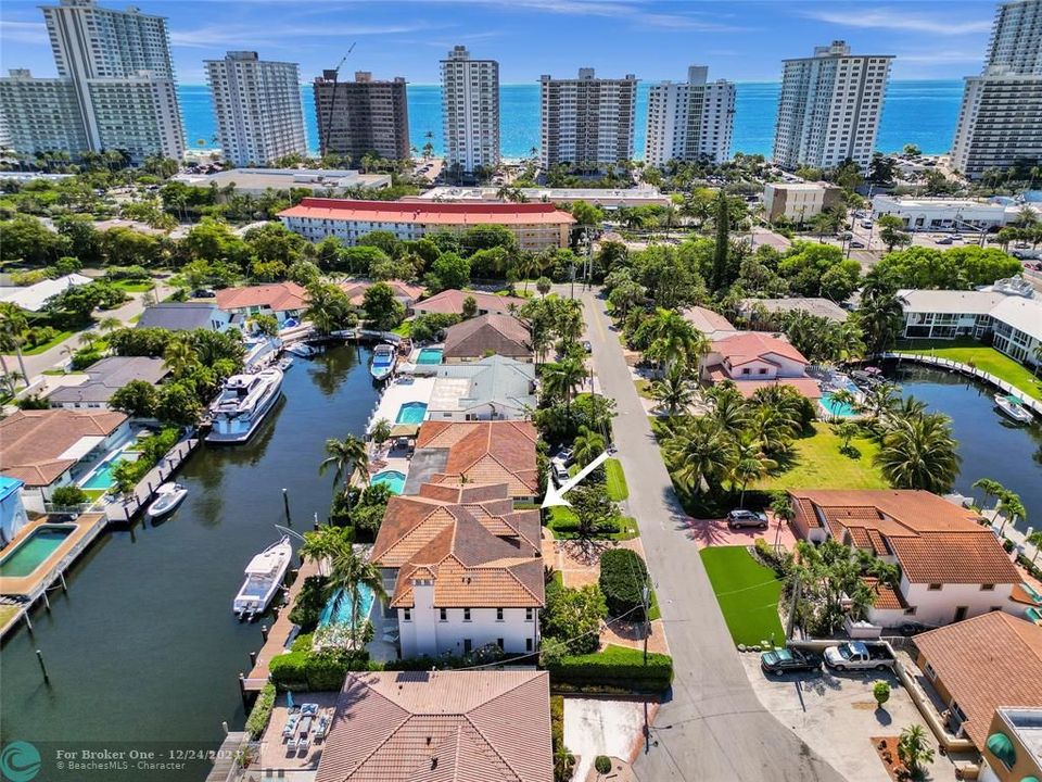 For Sale: $3,975,000 (5 beds, 4 baths, 3958 Square Feet)