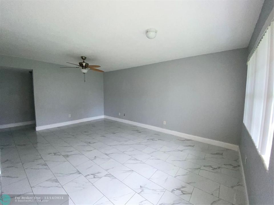 For Rent: $2,100 (2 beds, 2 baths, 894 Square Feet)