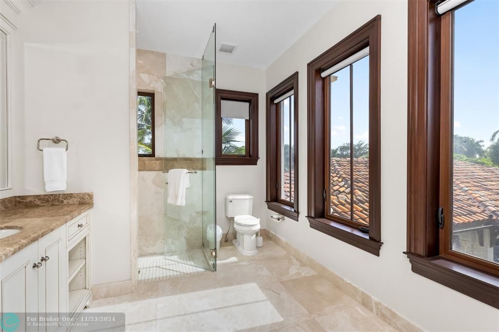 For Sale: $25,000,000 (8 beds, 8 baths, 8962 Square Feet)