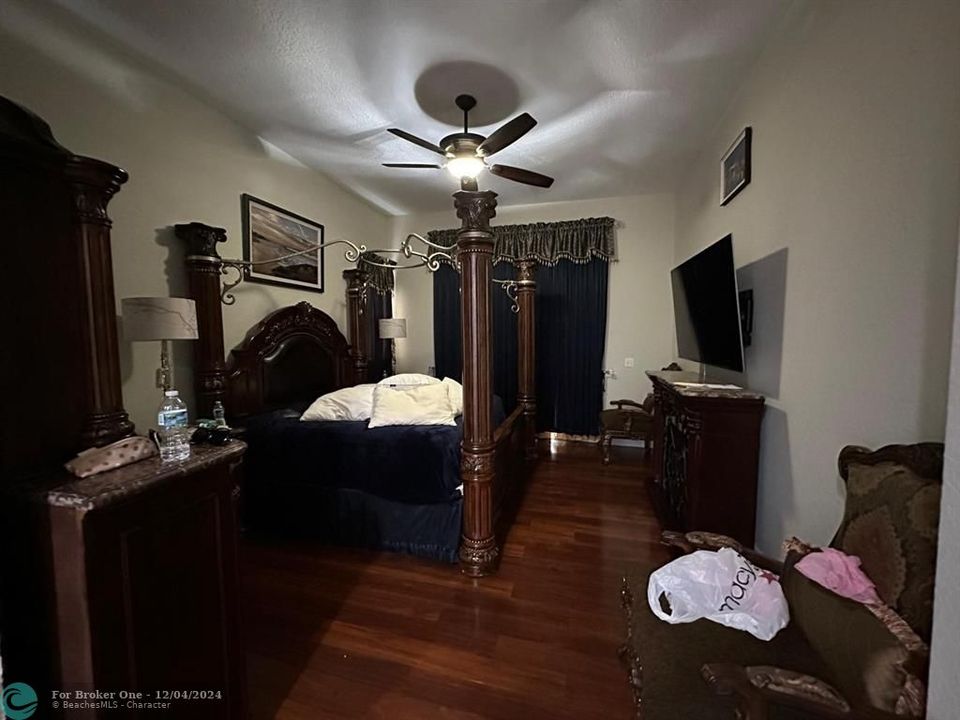 For Rent: $6,000 (4 beds, 3 baths, 2337 Square Feet)