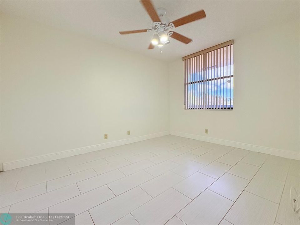 For Rent: $2,000 (2 beds, 2 baths, 1240 Square Feet)