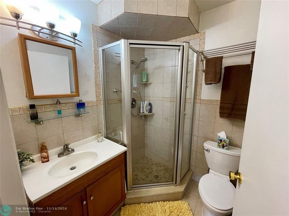 For Sale: $152,000 (2 beds, 2 baths, 944 Square Feet)