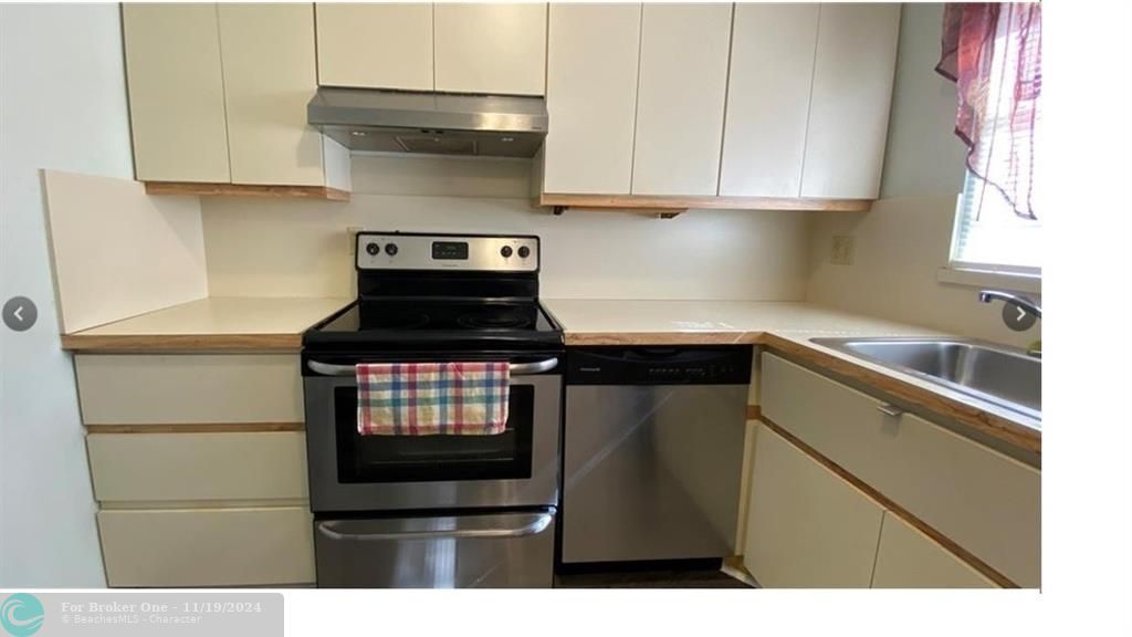 For Rent: $1,500 (2 beds, 2 baths, 946 Square Feet)