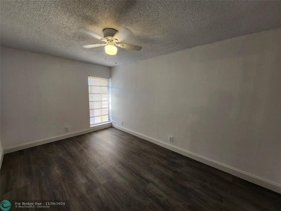 For Rent: $2,990 (3 beds, 2 baths, 1393 Square Feet)