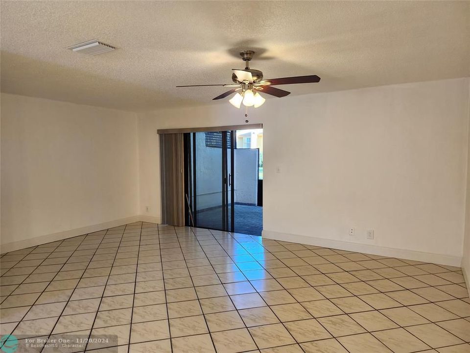 For Rent: $2,990 (3 beds, 2 baths, 1393 Square Feet)