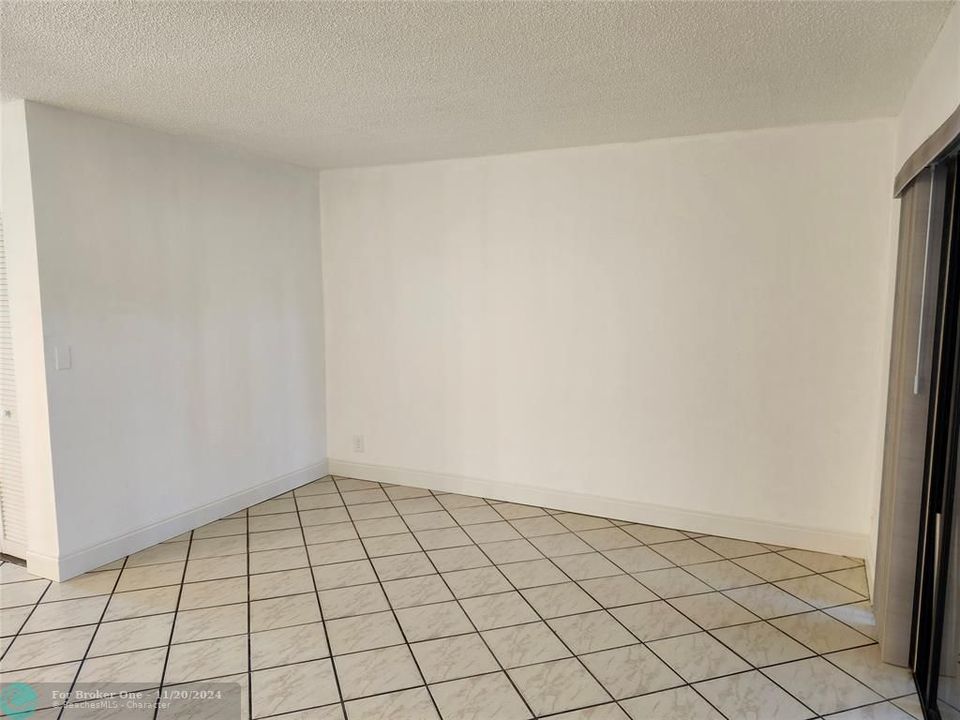 For Rent: $2,990 (3 beds, 2 baths, 1393 Square Feet)