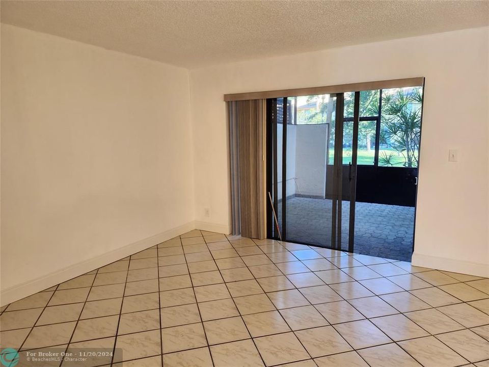 For Rent: $2,990 (3 beds, 2 baths, 1393 Square Feet)