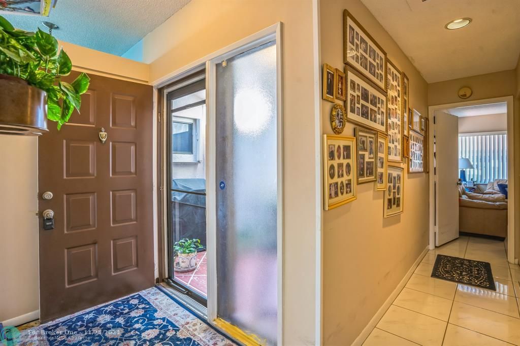 For Sale: $325,000 (2 beds, 2 baths, 1311 Square Feet)