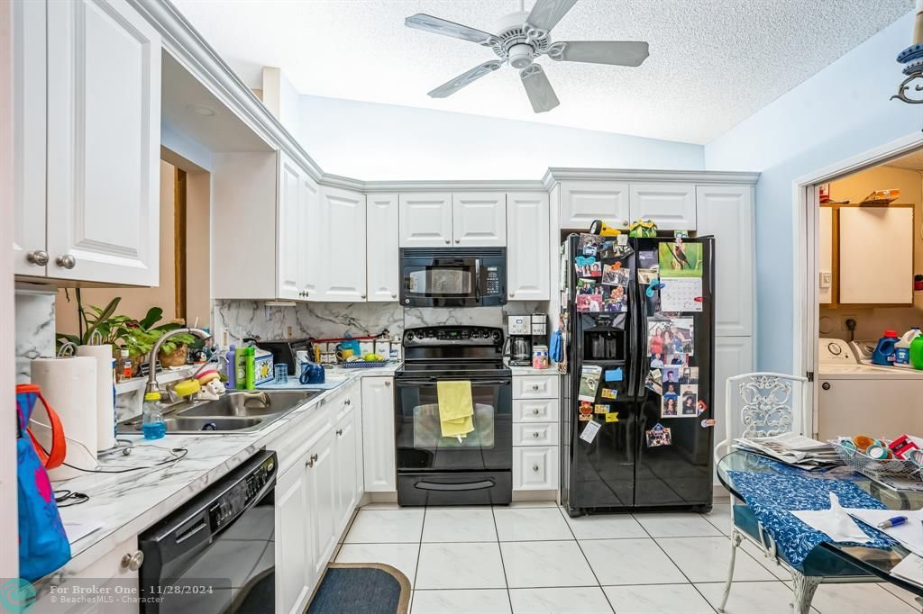 For Sale: $325,000 (2 beds, 2 baths, 1311 Square Feet)