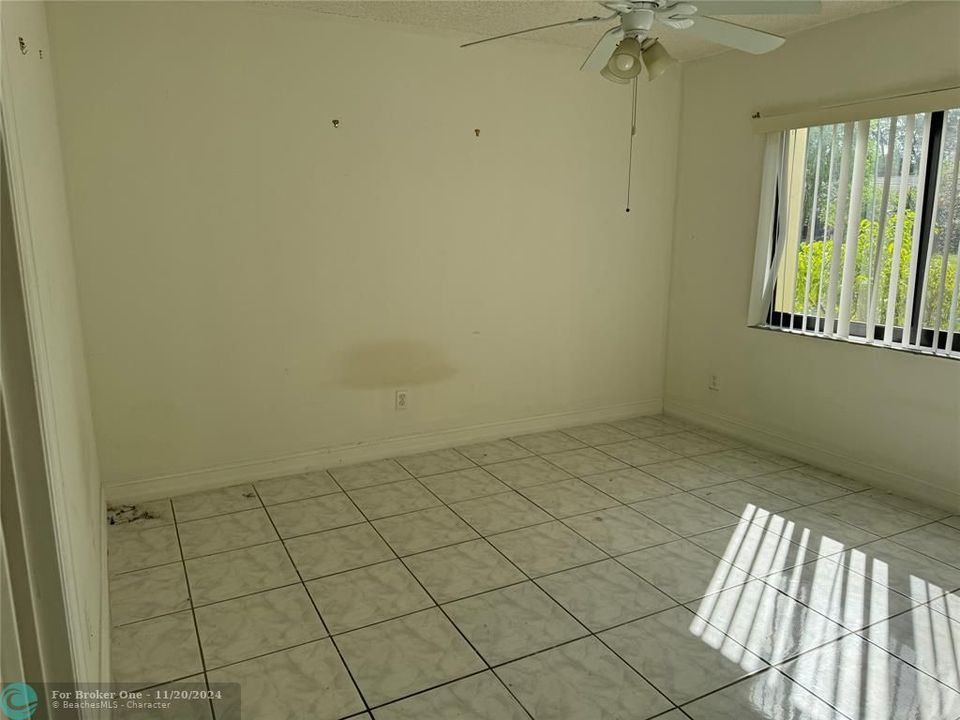 For Rent: $1,800 (2 beds, 2 baths, 800 Square Feet)