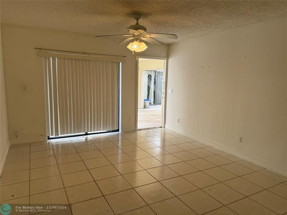 For Rent: $1,800 (2 beds, 2 baths, 800 Square Feet)