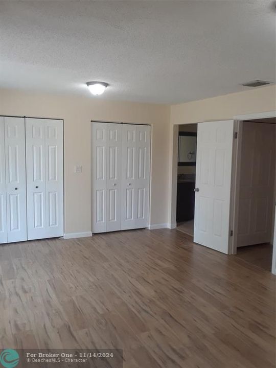 For Rent: $2,700 (3 beds, 2 baths, 1800 Square Feet)