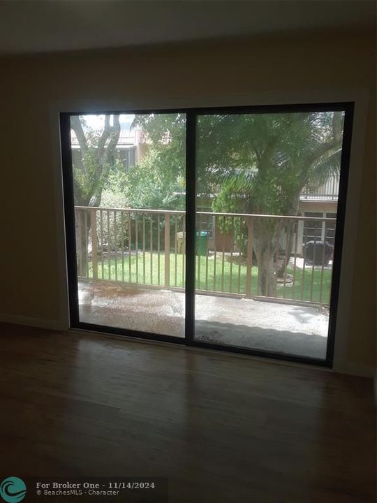 For Rent: $2,700 (3 beds, 2 baths, 1800 Square Feet)