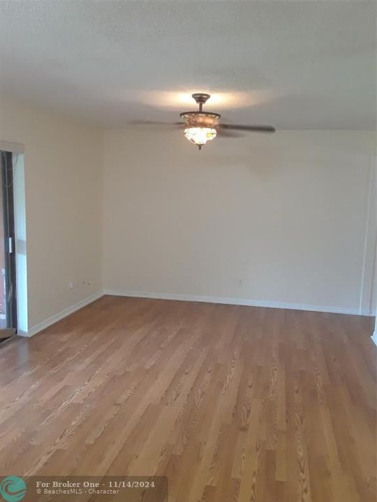 For Rent: $2,700 (3 beds, 2 baths, 1800 Square Feet)