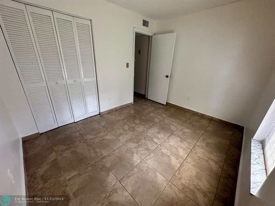 For Rent: $2,000 (2 beds, 1 baths, 720 Square Feet)