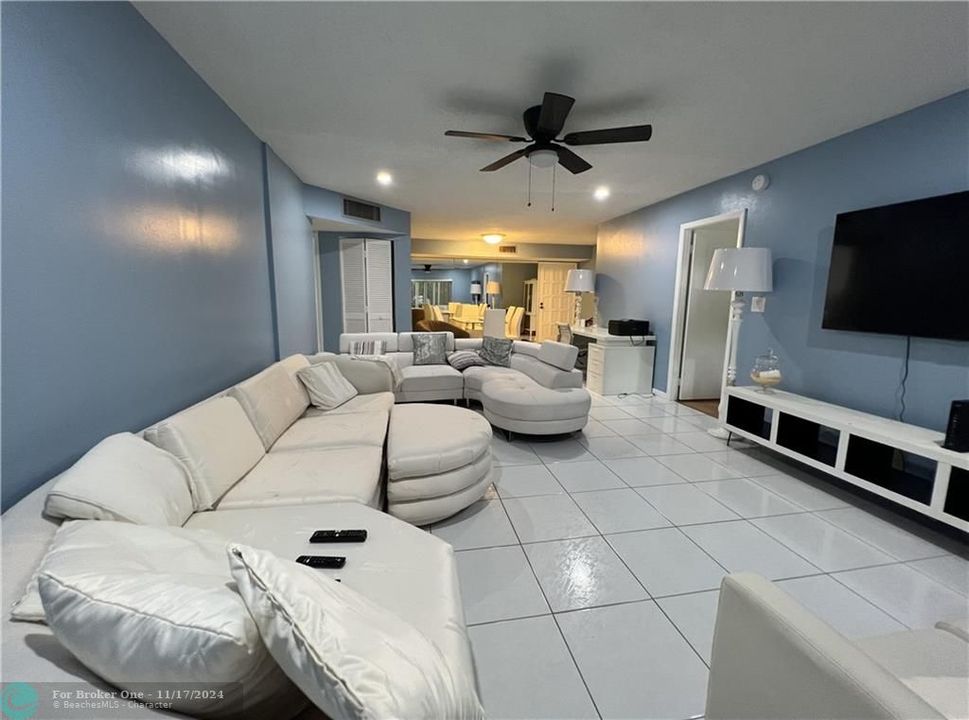 For Sale: $234,000 (3 beds, 2 baths, 1361 Square Feet)