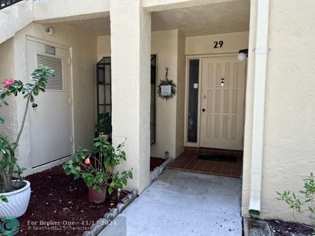 For Rent: $2,195 (2 beds, 2 baths, 1150 Square Feet)