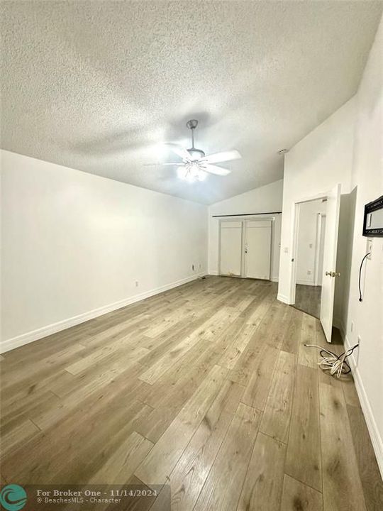 For Rent: $3,350 (3 beds, 2 baths, 1472 Square Feet)