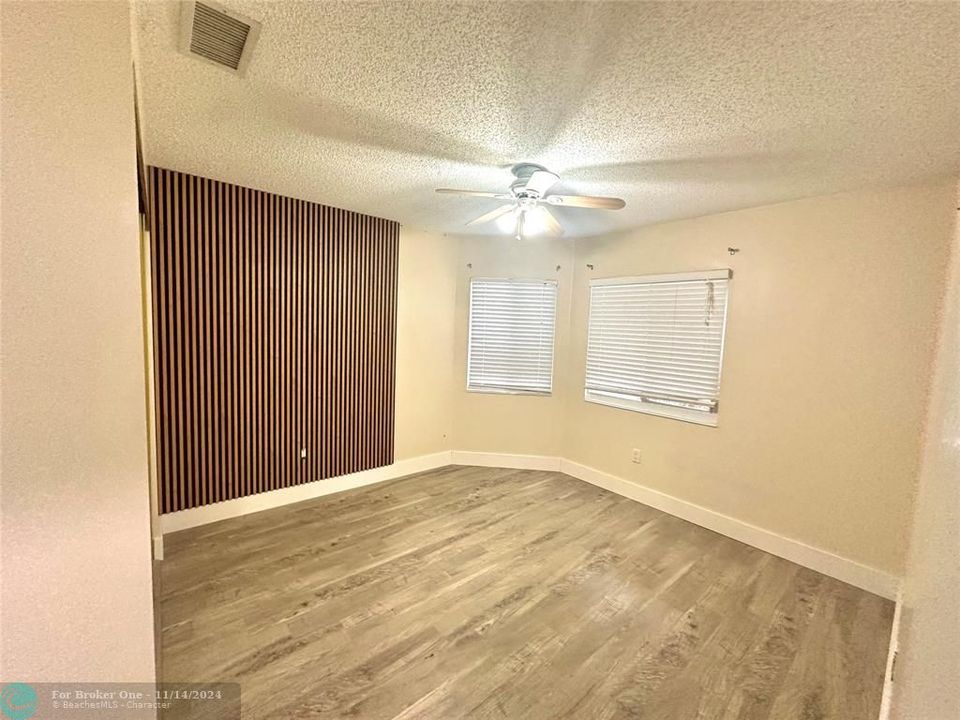 For Rent: $3,350 (3 beds, 2 baths, 1472 Square Feet)