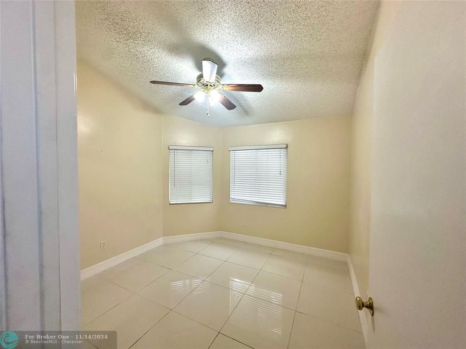 For Rent: $3,350 (3 beds, 2 baths, 1472 Square Feet)