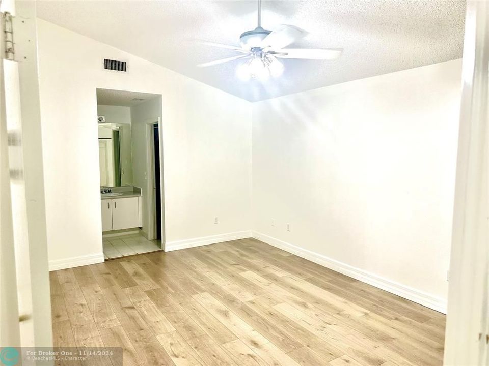 For Rent: $3,350 (3 beds, 2 baths, 1472 Square Feet)