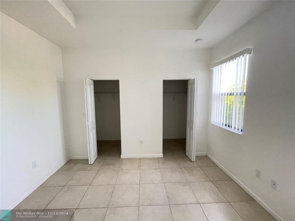 For Rent: $3,150 (3 beds, 2 baths, 1378 Square Feet)