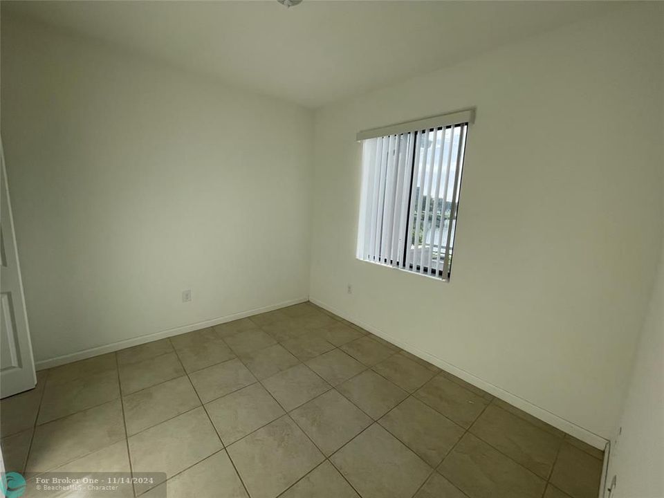 For Rent: $3,150 (3 beds, 2 baths, 1378 Square Feet)