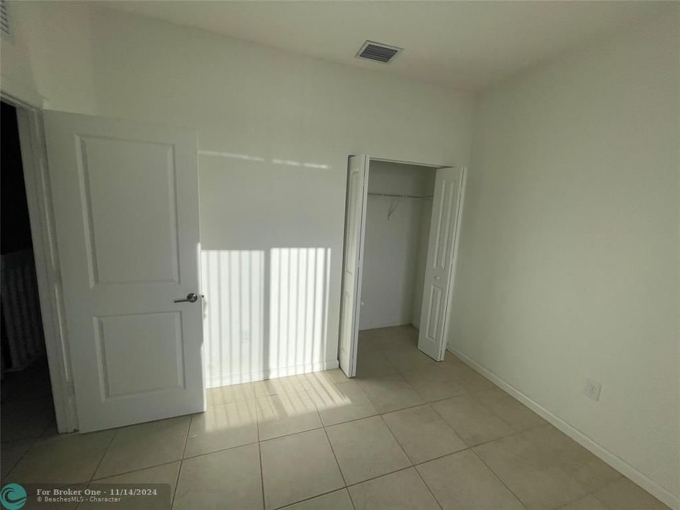 For Rent: $3,150 (3 beds, 2 baths, 1378 Square Feet)