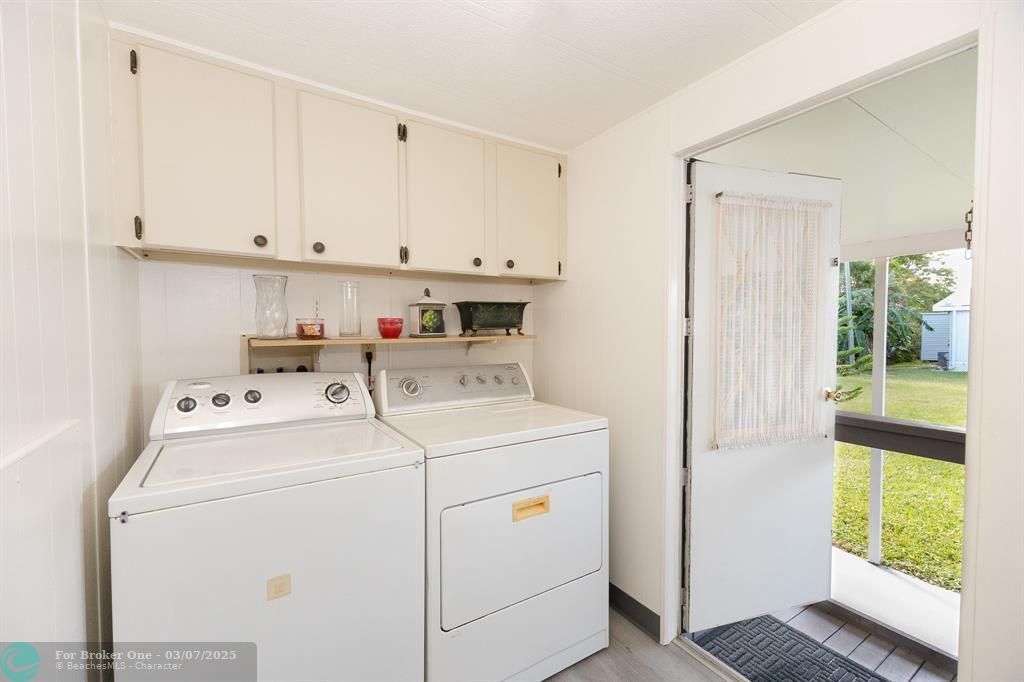 For Sale: $70,000 (2 beds, 2 baths, 1056 Square Feet)