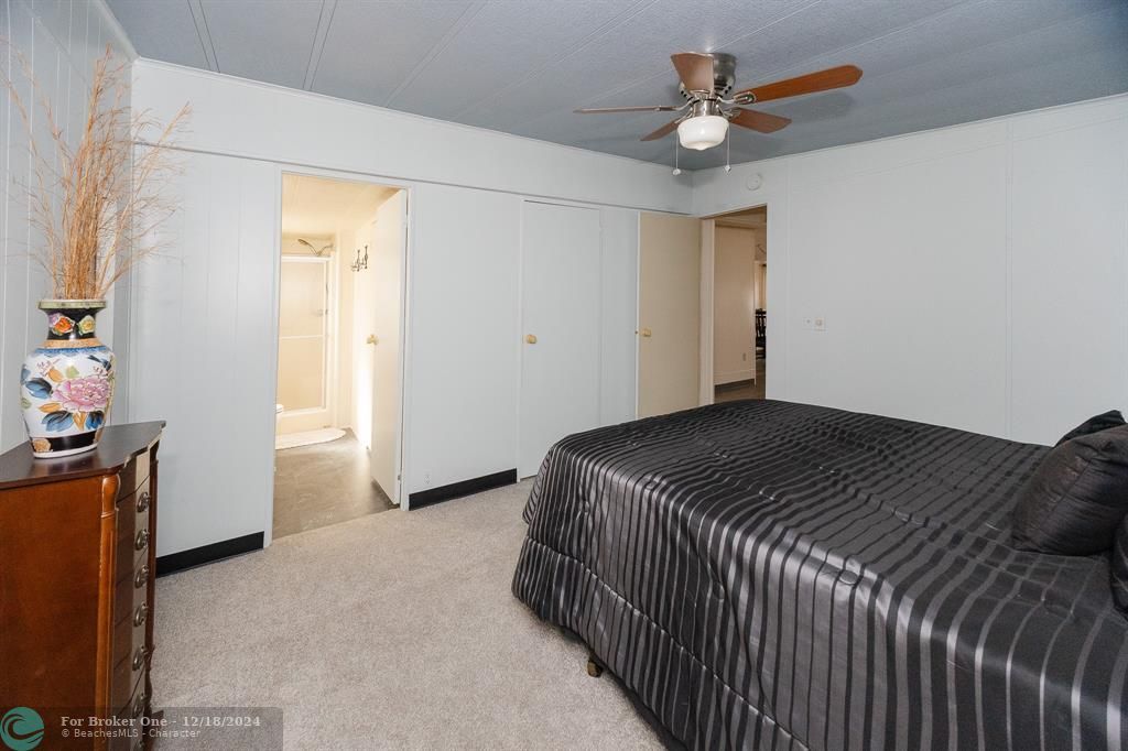 For Sale: $70,000 (2 beds, 2 baths, 1056 Square Feet)