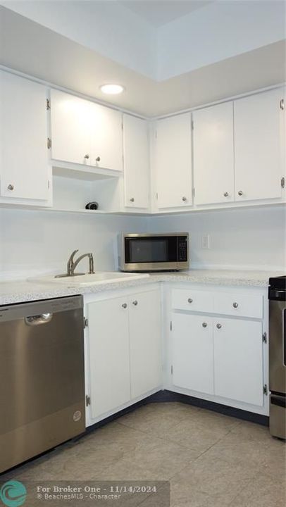 For Sale: $319,900 (3 beds, 2 baths, 1500 Square Feet)