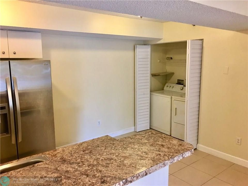 For Rent: $1,700 (1 beds, 1 baths, 846 Square Feet)