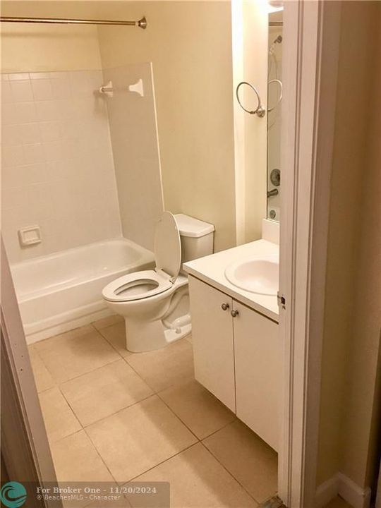 For Rent: $1,700 (1 beds, 1 baths, 846 Square Feet)