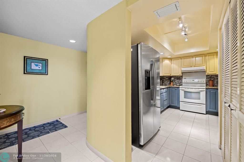 For Sale: $249,900 (3 beds, 2 baths, 1760 Square Feet)