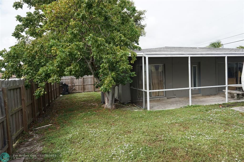 For Sale: $445,000 (4 beds, 2 baths, 1455 Square Feet)