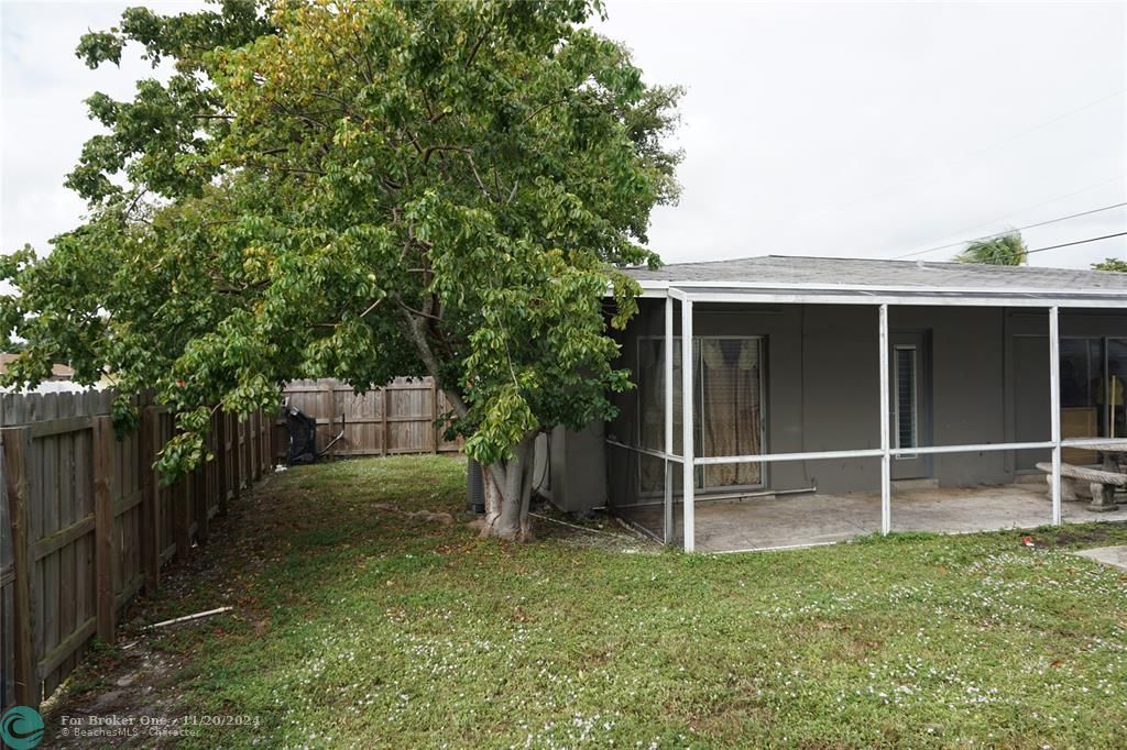 For Sale: $445,000 (4 beds, 2 baths, 1455 Square Feet)